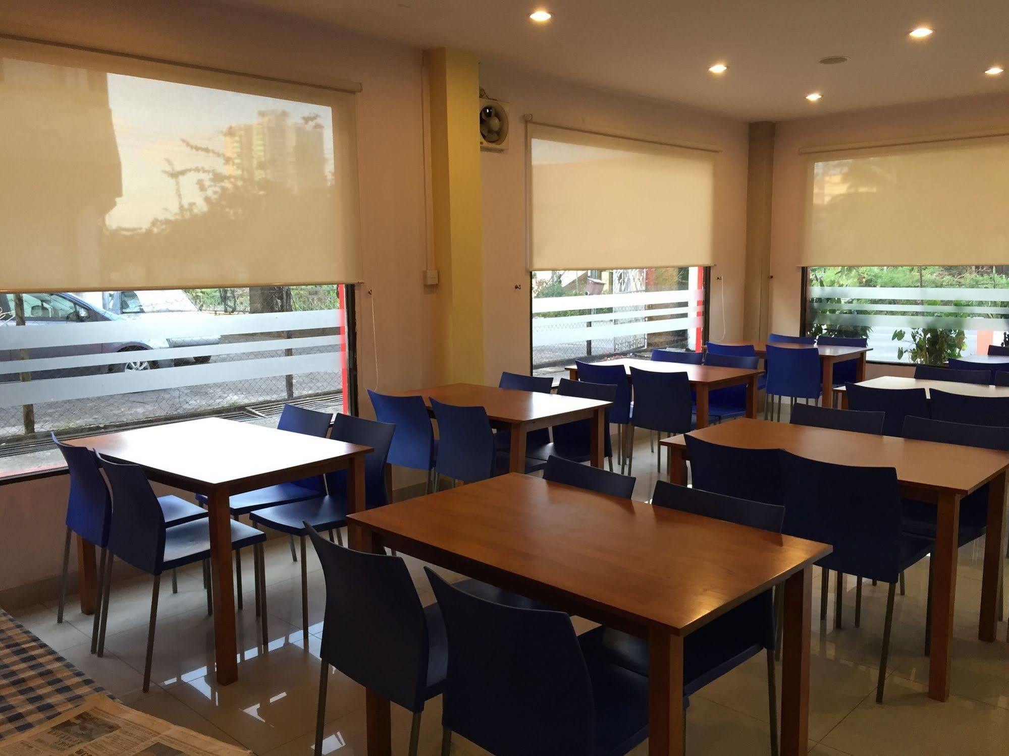 Raja Inn Miri Exterior photo